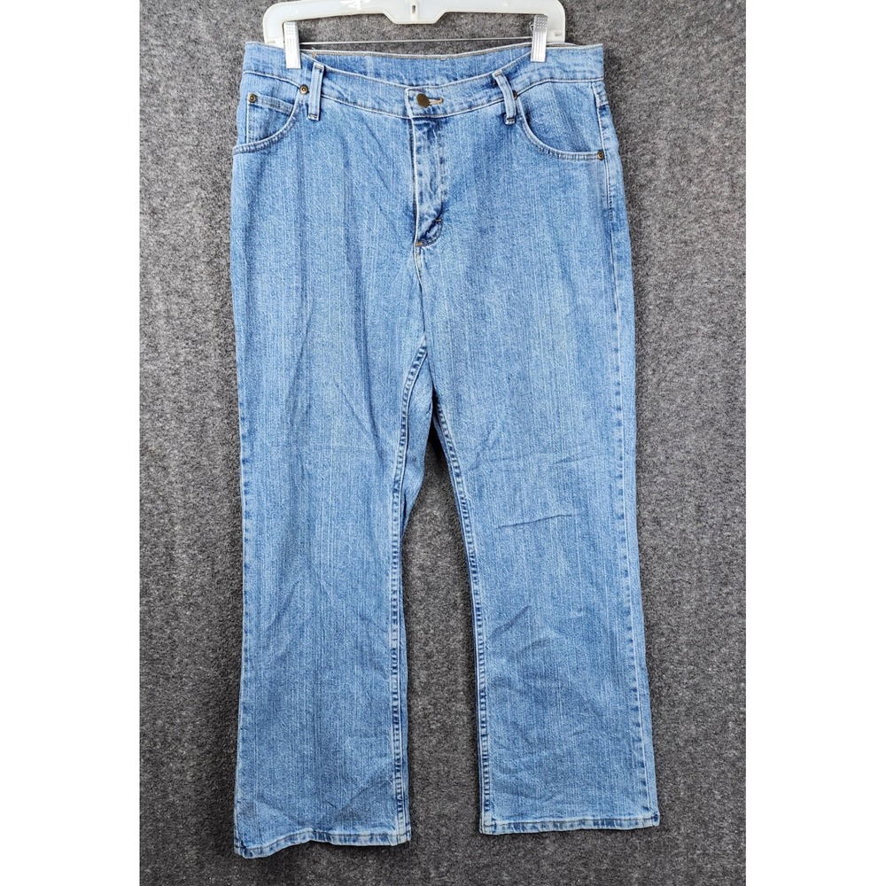 Wrangler Blues Jeans Mens 30 Light Wash Straight Leg Stretch Denim WB571ST